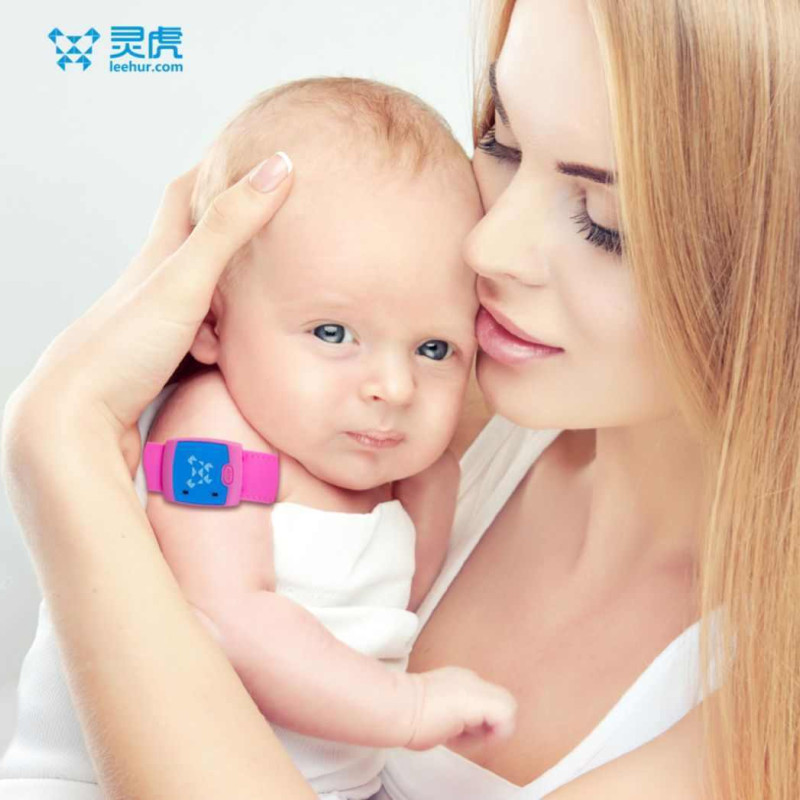سوار مقياس درجة الحرارة للاطفال الذكي مع خاصية التنبيه بالهاتف الجوال سوار مقياس درجة الحرارة للاطفال الذكي مع خاصية التنبيه بالهاتف الجوال