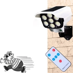 كشاف طاقة شمسية على شكل كاميرا مراقبة