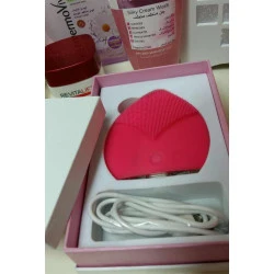 جهاز تنظيف البشرة و الوجه عن طريق المساج