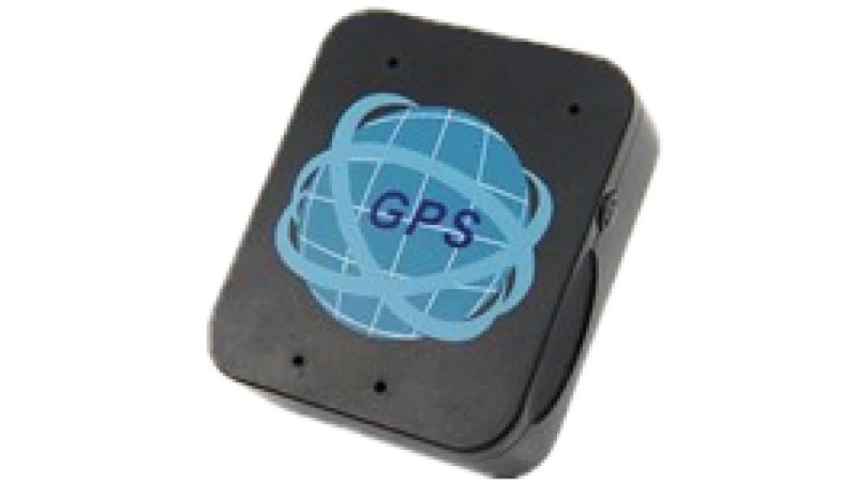 جهاز تتبع للمركبات gps يحتوي على بطاريه داخليه 