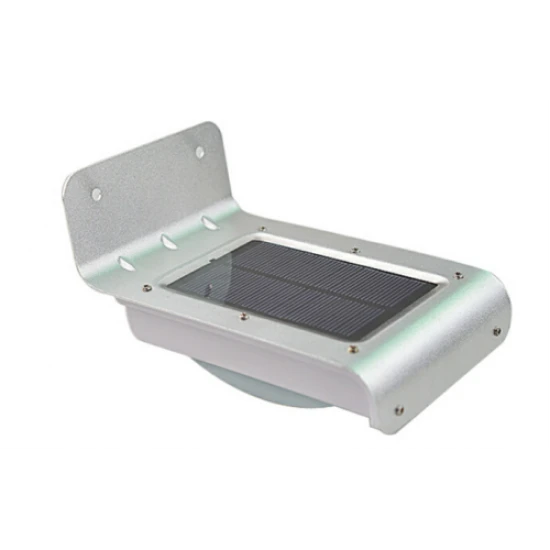 صورة-كشاف يعمل على الطاقة الشمسية-للحماية من السرقة للاستراحات والمزارع 