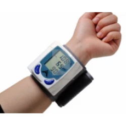 مقياس ضغط الدم الالكتروني